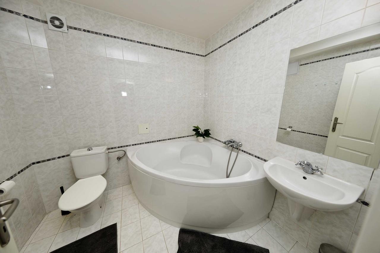 Apartment Na Kozacce 6 Прага Екстер'єр фото